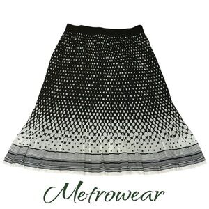 Metrowear Pleated Polka Dot Black White Skirt - Large